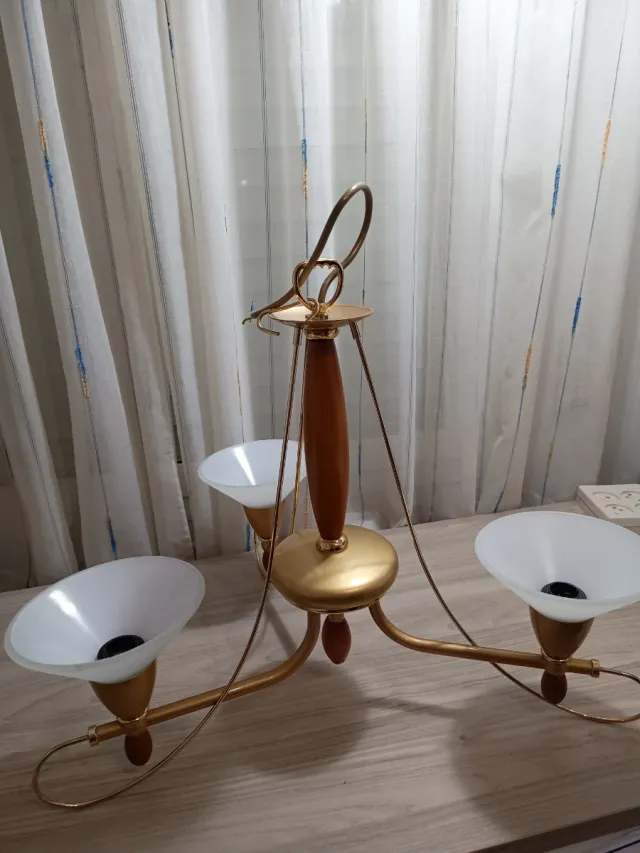 Lámpara de techo dorada 3 brazos