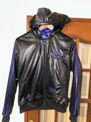 Casaco Adidas Chile62 com pelo interior