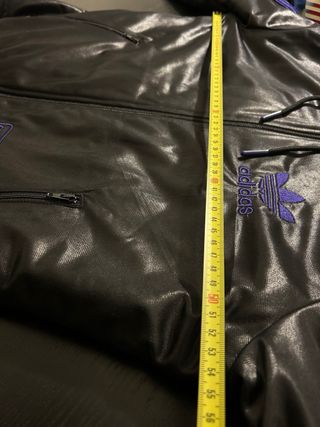 Casaco Adidas Chile62 com pelo interior