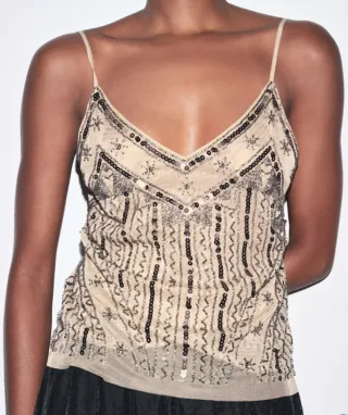 Top pedrería beige y dorado nuevo con etiqueta