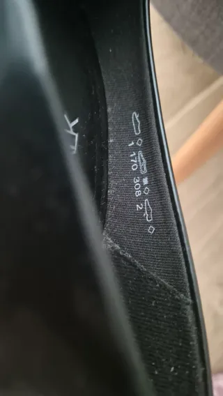 Sapatos de salto alto pretos