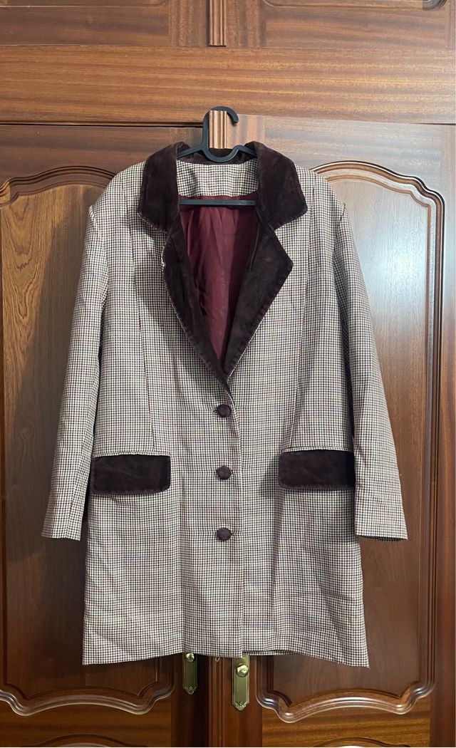 Chaqueta cuadros beige y marrón