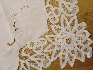 Tovaglia ricamata 250x166 cm