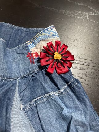 Falda vaquera patchwork asimétrica