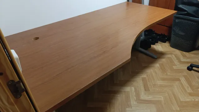 Escritorio de madera