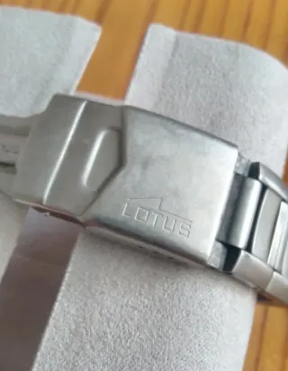 Reloj Lotus Titanium.