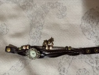 Reloj de pulsera con cuentas