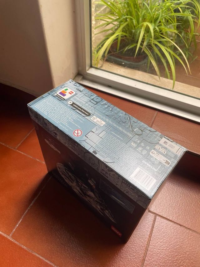 LEGO Millennium Falcon Star Wars 75375