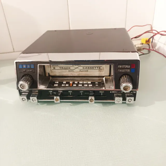 Radiocassetta a 8 tracce per auto classiche
