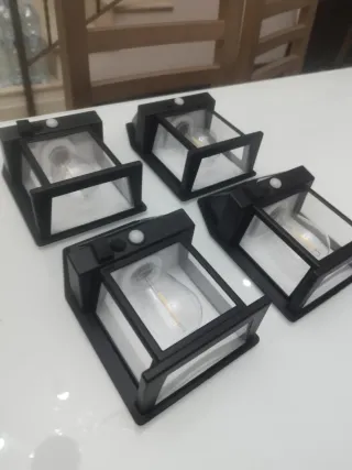 N.4 Lampade Solari da Giardino/Balcone