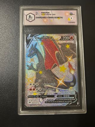 Charizard V Futuri Campioni 079/073 ITA graad 8,5