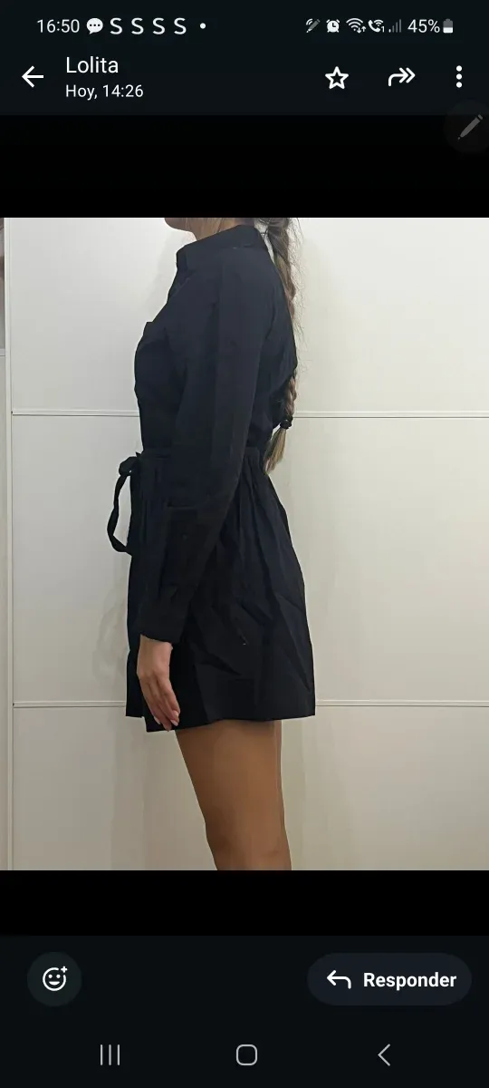 Vestido negro de chica