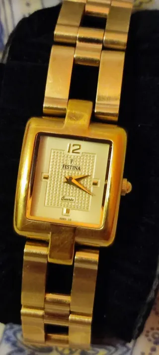 Reloj Festina Dorado