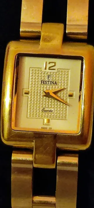 Reloj Festina Dorado