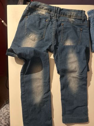 Pantalón vaquero pitillo azul