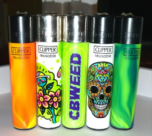 Cinque accendini riutilizzabili in collezione