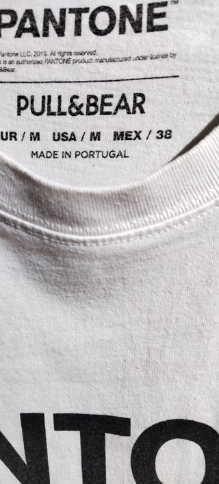 Camiseta Pull&Bear diseño "Pantone"  Talla M