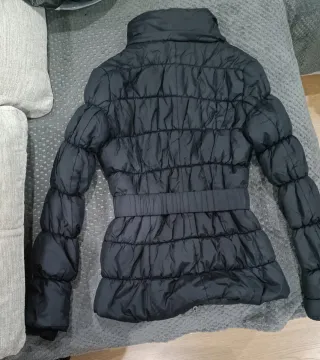 Plumas negro con cinturón