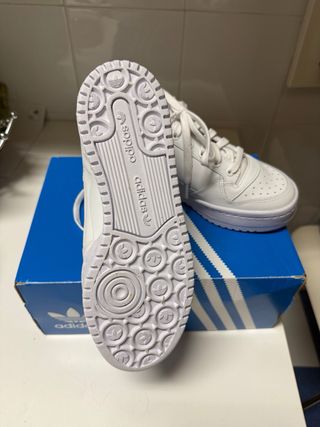 Tênis Adidas Branco Novos
