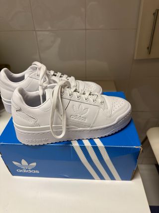 Tênis Adidas Branco Novos