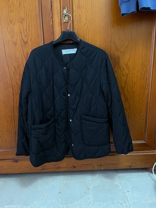 Chaqueta acolchada negra