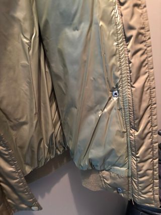 Chaleco Zara impermeable con capucha