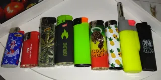 Set di 9 accendini da collezione