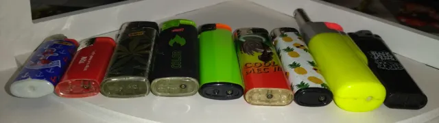 Set di 9 accendini da collezione