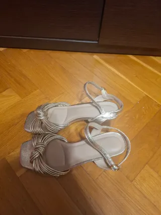 Sandalias doradas Buonarotti Talla 38