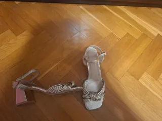 Sandalias doradas Buonarotti Talla 38