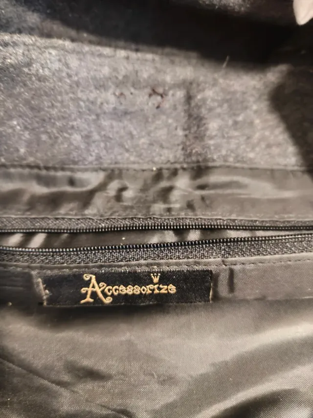 Bolso de fieltro gris