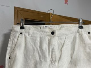 Pantalón blanco Mango