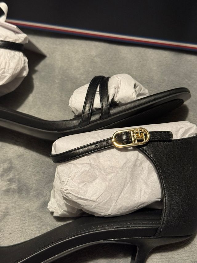 Sandalias Tacón Gatito Cuero Tommy Hilfiger 41