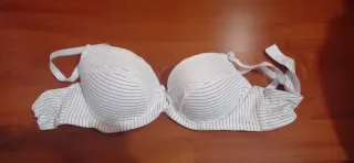 Reggiseno con ferretto bianco a righe
