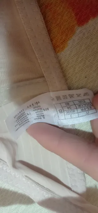 Reggiseno con ferretto beige color carne