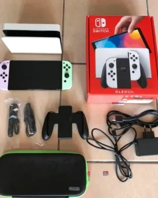 Nintendo Switch OLED Verde/Viola