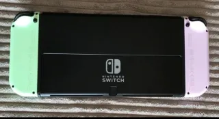 Nintendo Switch OLED Verde/Viola