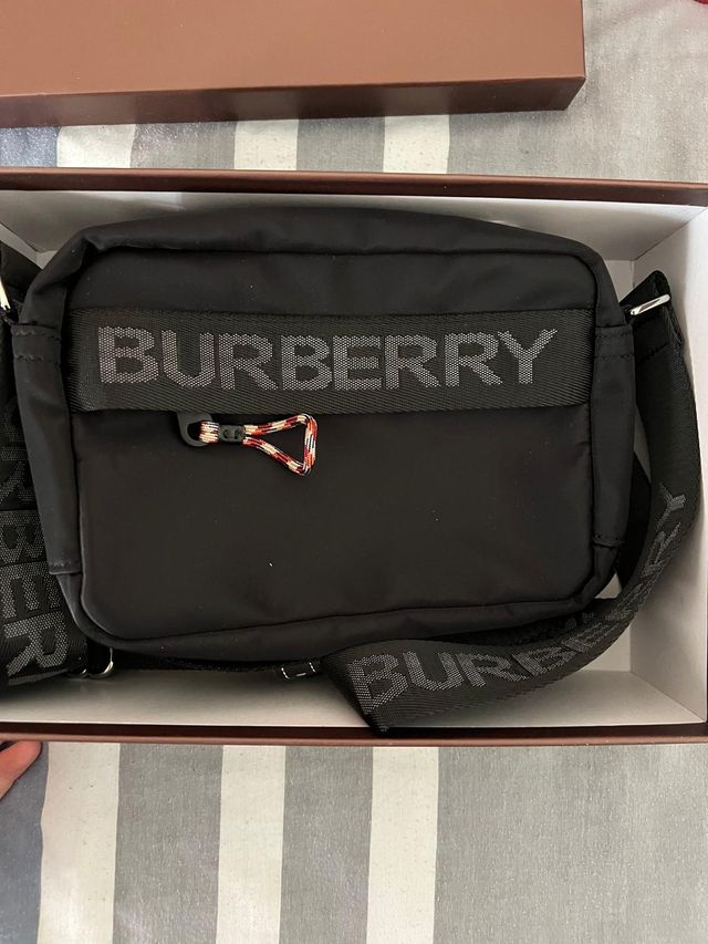 Riñonera Burberry Negra
