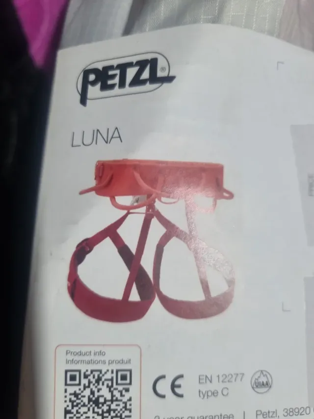 Arnés escalada mujer Petzl color coral talla M