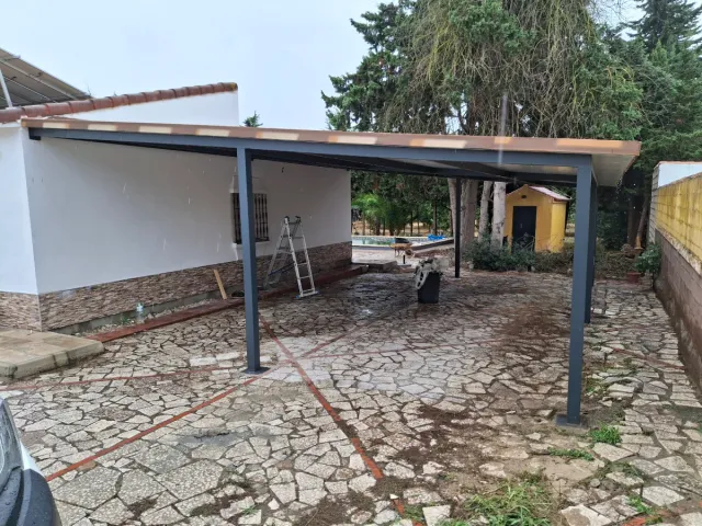 Cerramientos aluminio panel sándwich