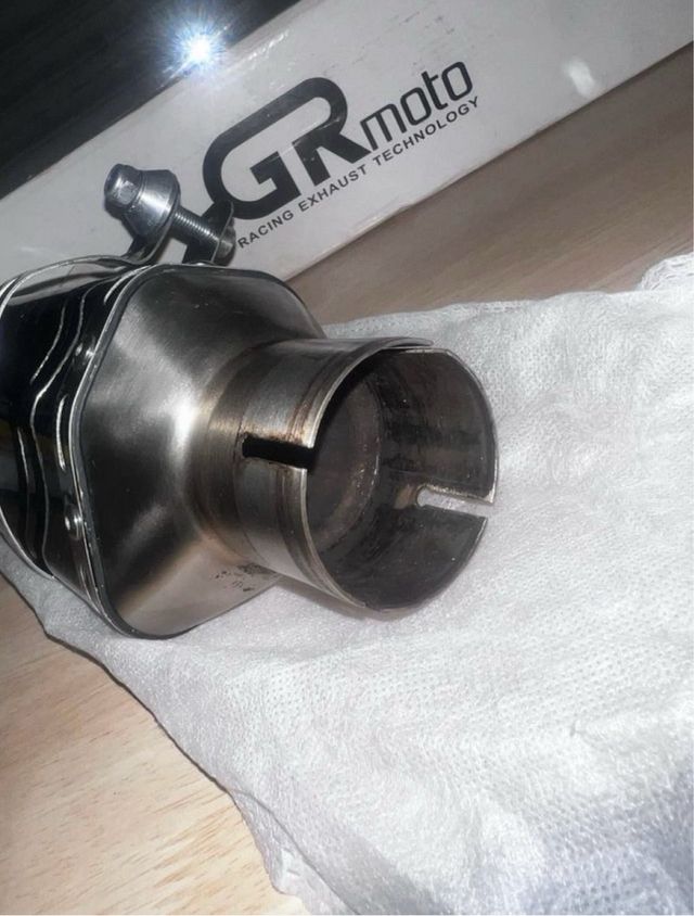Silenciador GRmoto Carbono Moto