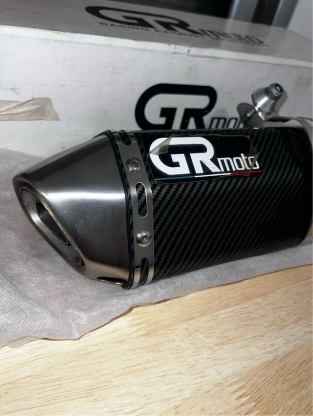 Silenciador GRmoto Carbono Moto