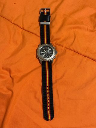 Reloj Lotus Multifunción Negro y Dorado