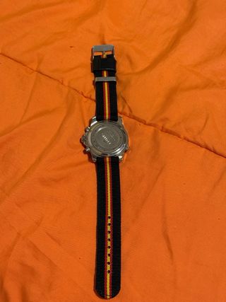 Reloj Lotus Multifunción Negro y Dorado