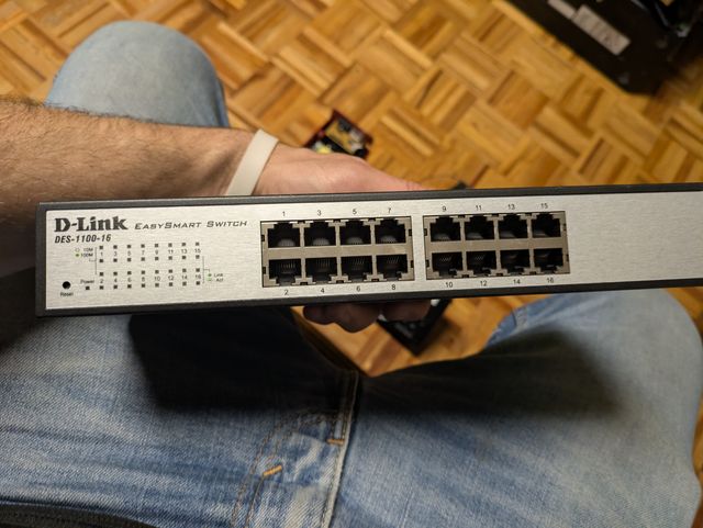 Switch D-Link DES-1100-16 EasySmart