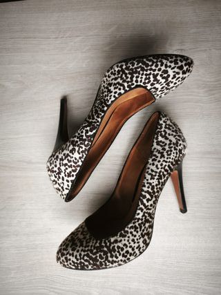 Zapatos tacón pelo potro Zara Talla 38