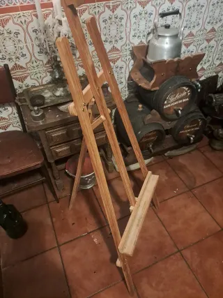 Caballete de madera para pintar