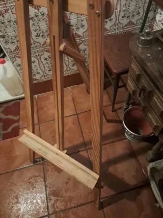 Caballete de madera para pintar