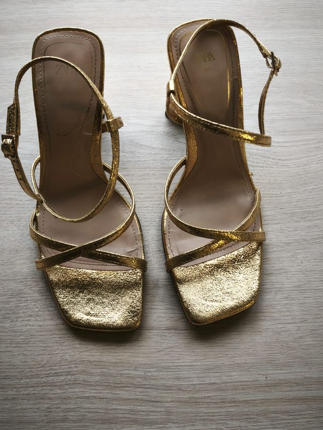 Sandalias fiesta doradas Zara Talla 37