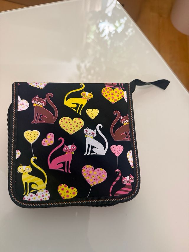 Porta CD con design di gatti e cuori